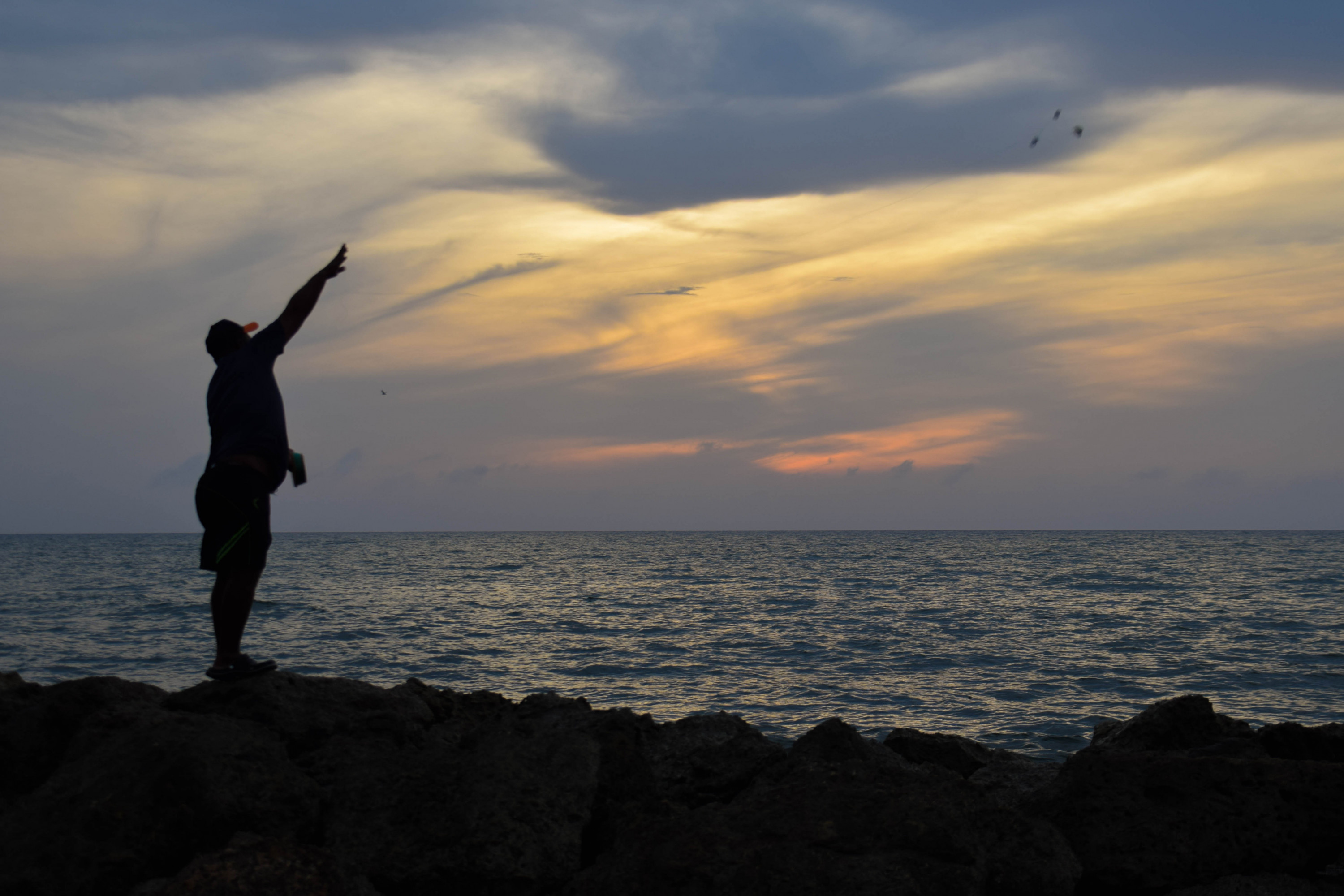 The locals of mainland Cartagena also seem to be putting these ideas of recycling to use as shown by the fisherman in this photo. Here a fisherman is seen using a piece of fishing wire with bait attached to different ends of the fishing line casting into the sea. This also shows the utter importance that the sea plays to the people of Cartagena, that from the top industry down to the average working man, everyone is fishing.