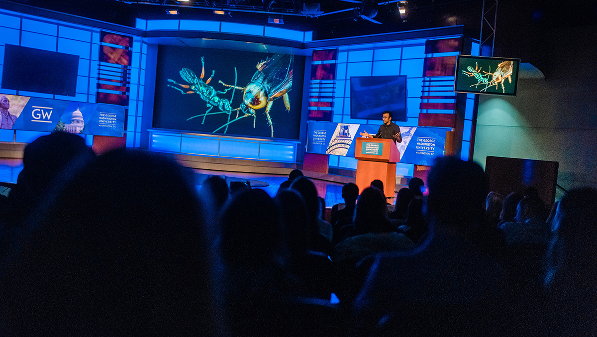 National Geographic&#039;s Anand Varma captivated the audience with his storytelling and his astonishing presentation: &quot;Beauty and the Bizarre.&quot;