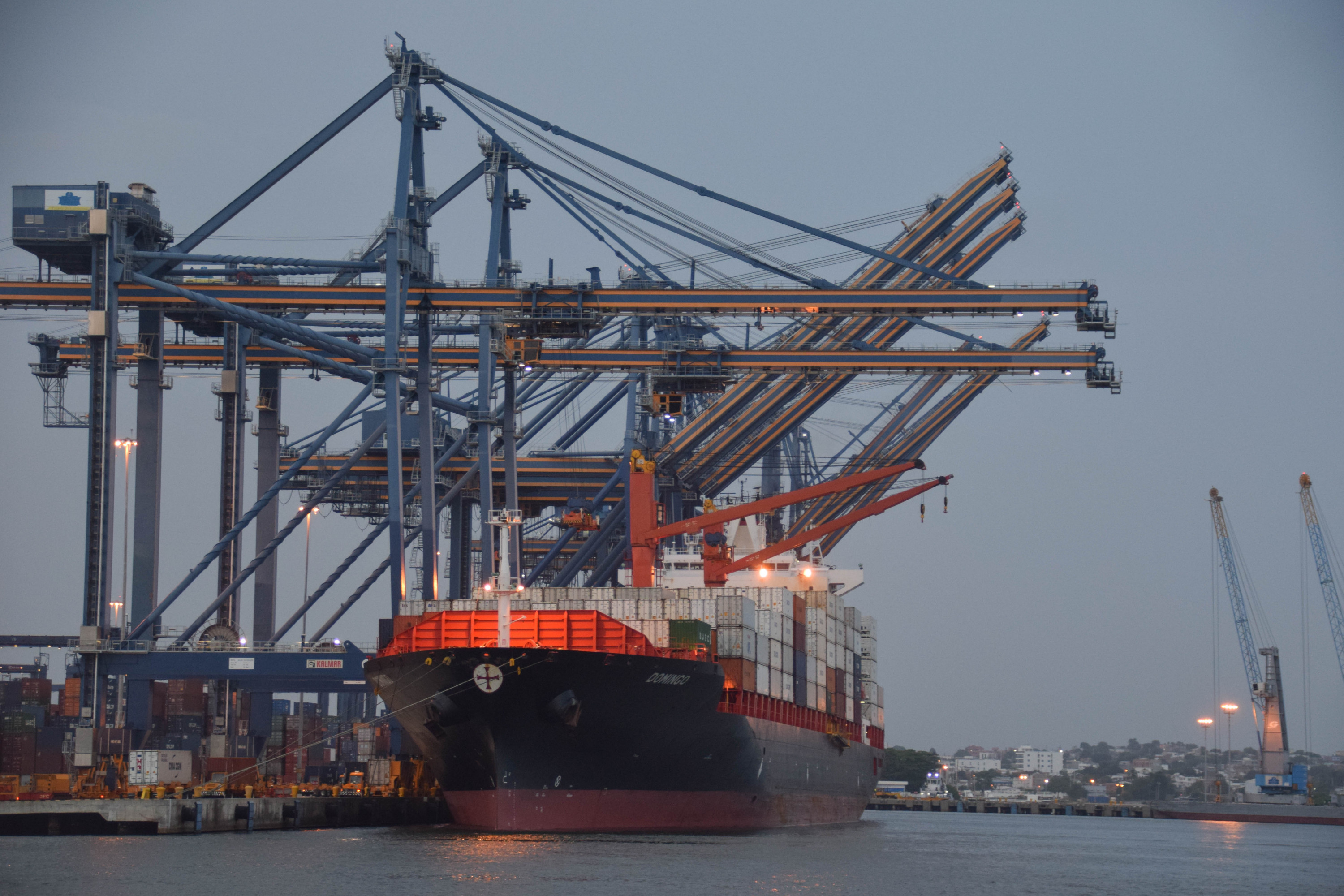 With trade being such a large aspect in the modern economy, the lagoon also serves as the home for Cartagena’s large shipping industry.