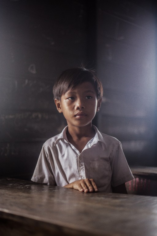 Pupil looks at the board