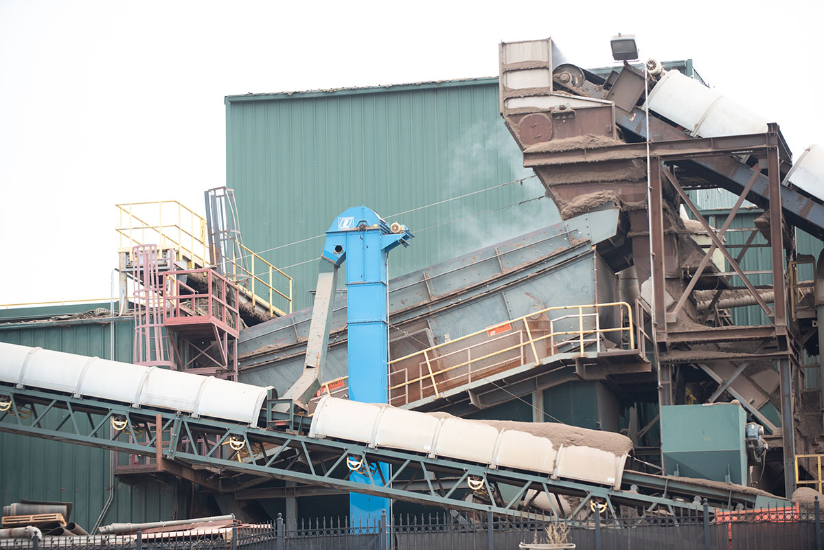 General Iron Industries, a controversial scrap metal recycler, is situated along the Chicago River in Chicago’s Lincoln Park neighborhood on the river.