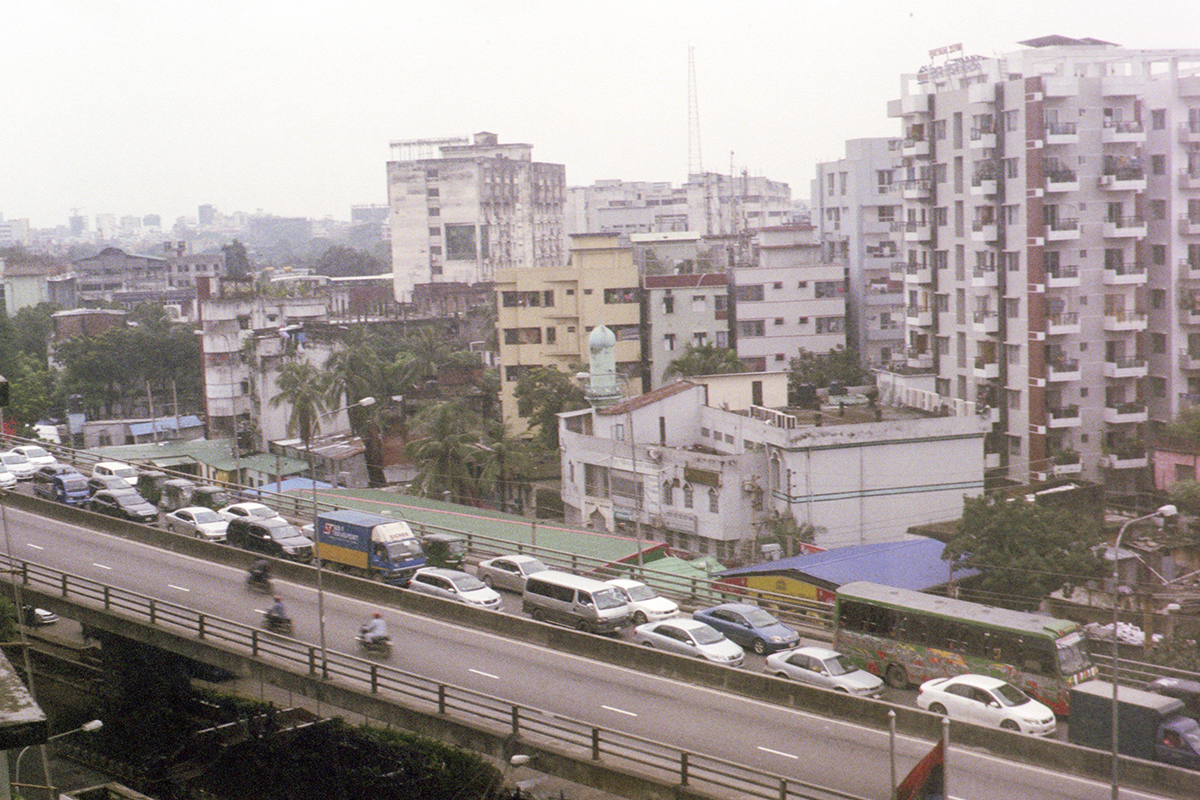 A bird&#039;s eye view of the traffic in Dhaka.