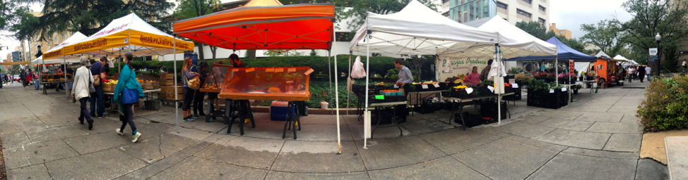 A panoramic of the farmers market.