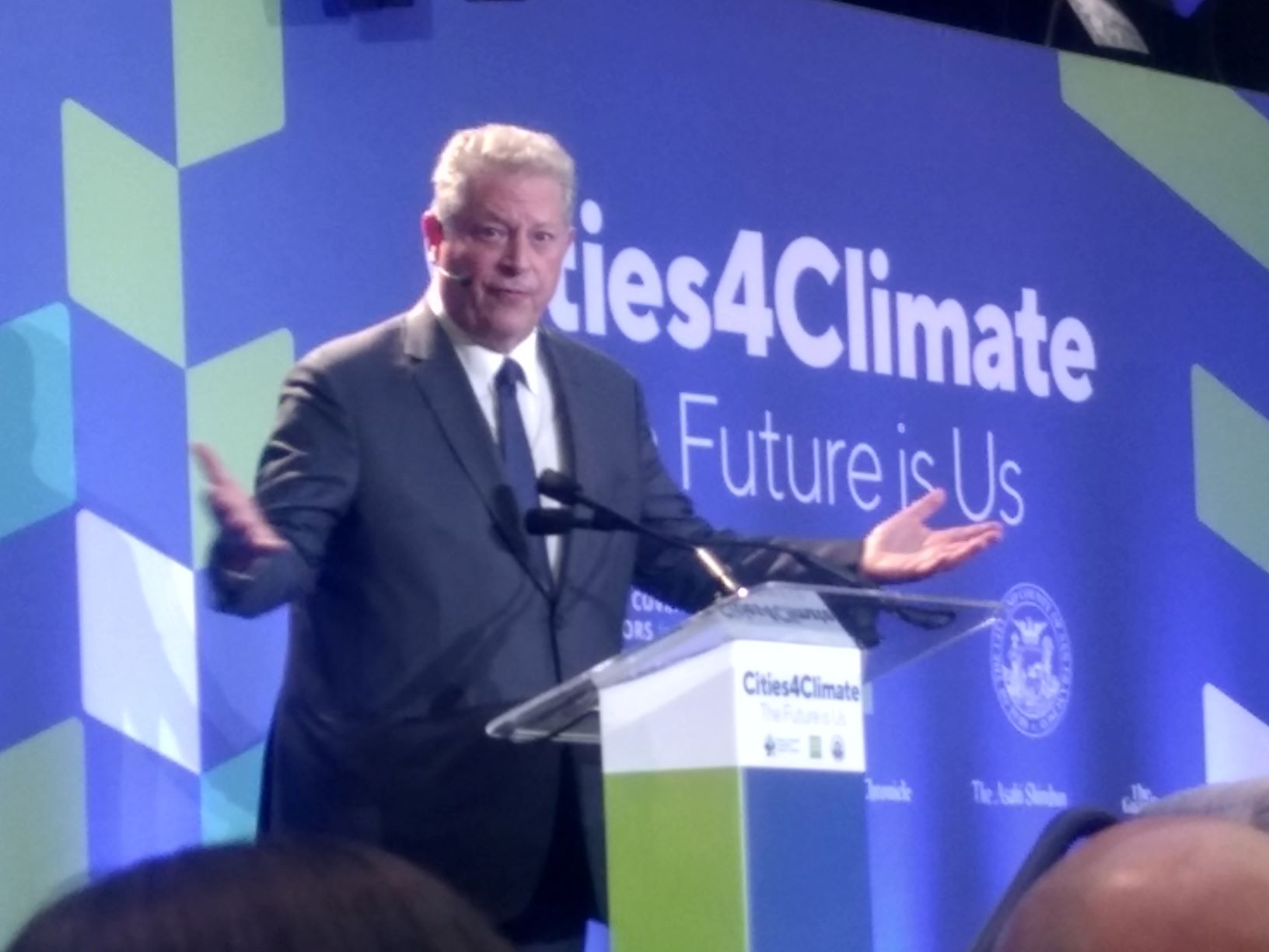 Al Gore praises the valuable work cities are doing to combat climate change during a preview event for the “Global Climate Action Summit” at San Francisco City Hall on Sept. 12. (Aaron Dorman/Medill)