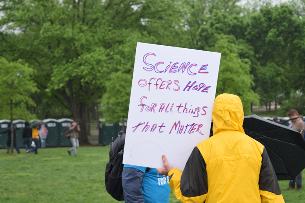 Attendees made signs to convey their passion for science. (Zoe Spielvogel/Planet Forward)